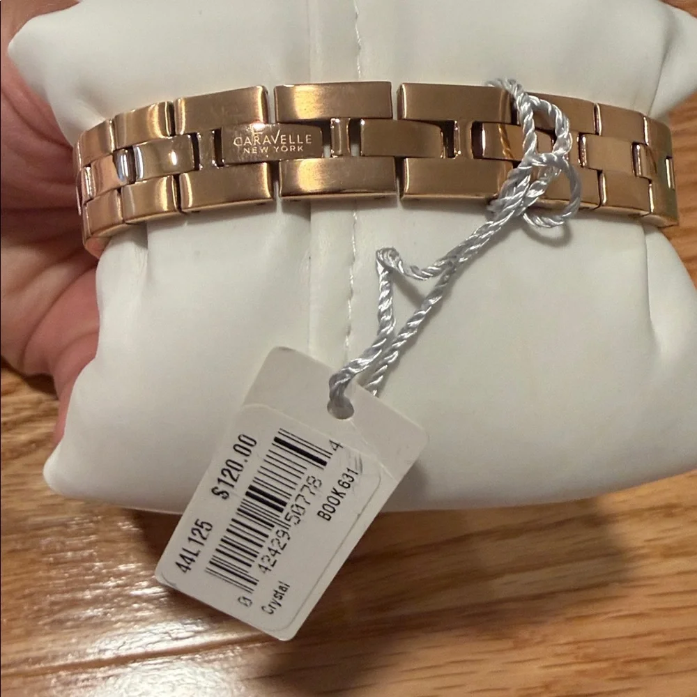 Caravelle New York Rose Gold Crystal Face Women’s Watch brand new retail $120